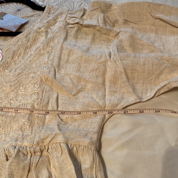 COPY - NWT UMGEE size medium Oatmeal Embroidered Linen-Blend Gathered A-Line Dr… - Picture 6 of 11